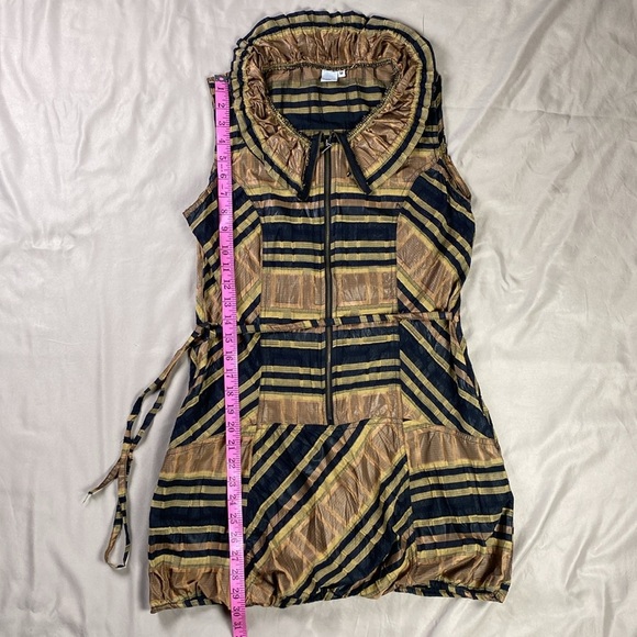 Ruffle Collar Sleeveless Striped Statement Top Black Brown Size Medium Bold Chic - Picture 4 of 10